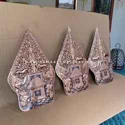 Kerajinan Gunungan Wayang Tembaga